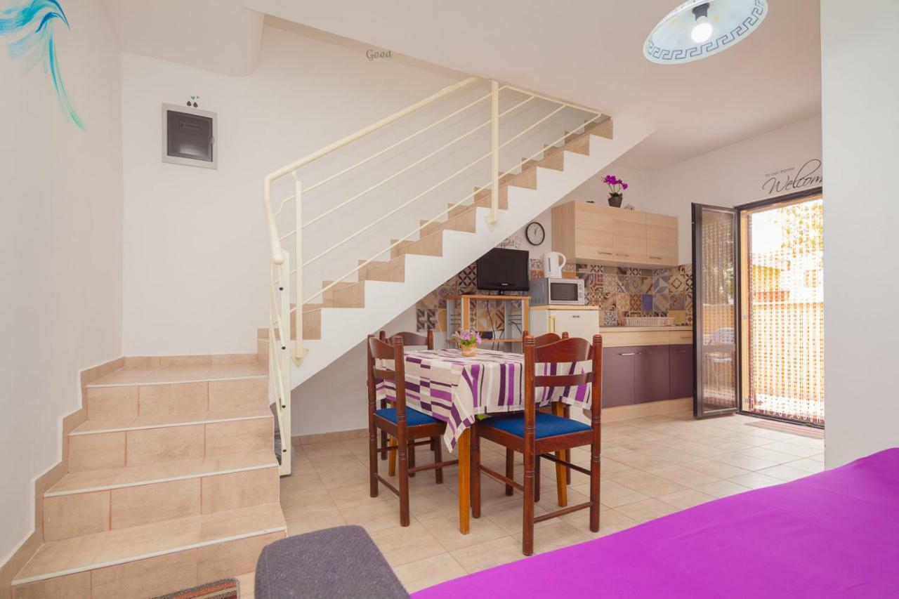 Ferienwohnung Miramare Pomer Exterior foto