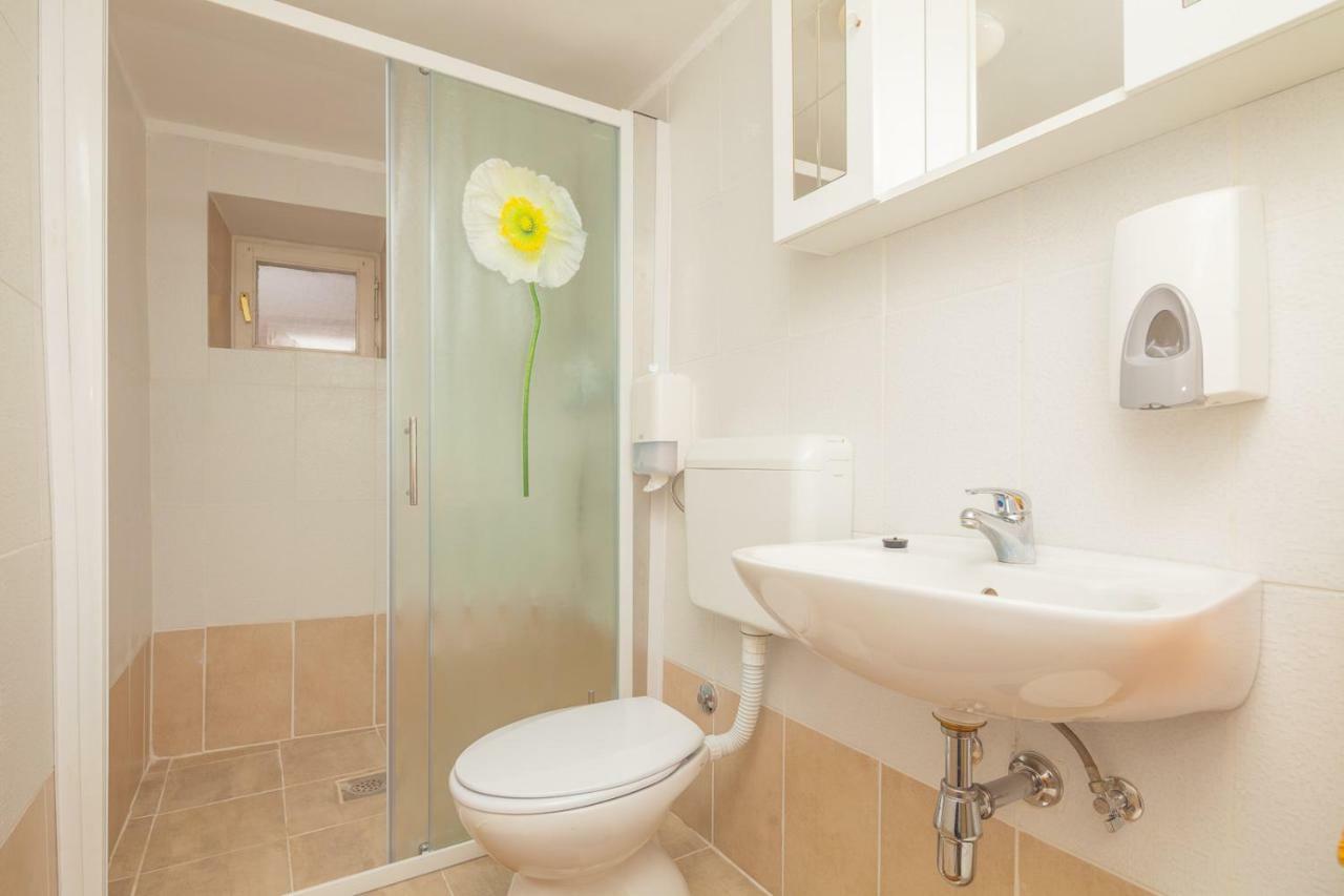 Ferienwohnung Miramare Pomer Exterior foto