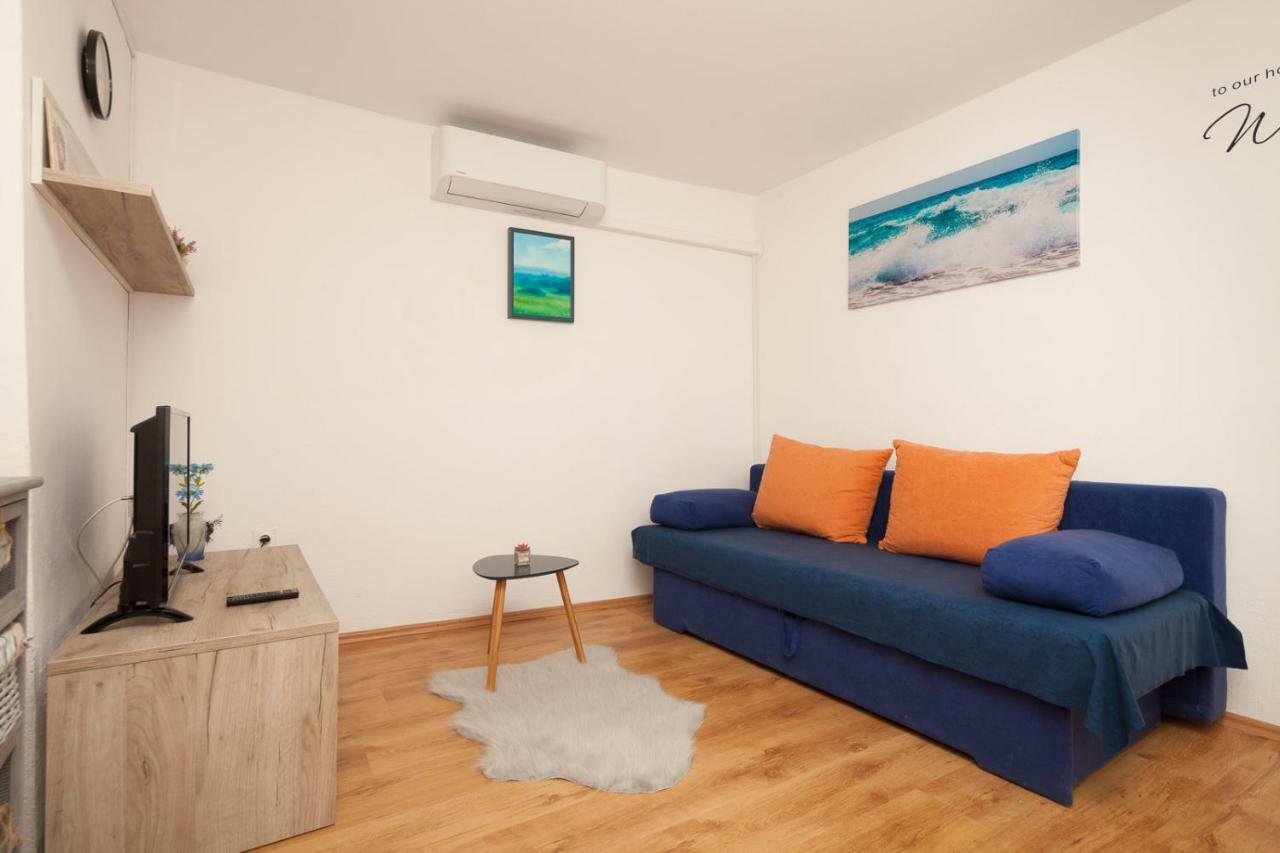 Ferienwohnung Miramare Pomer Exterior foto